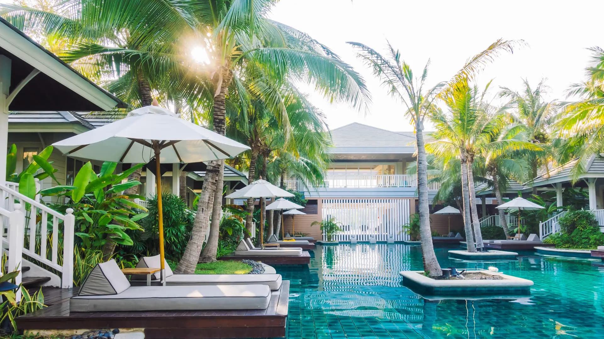 Maldives vs Seychelles: which honeymoon?